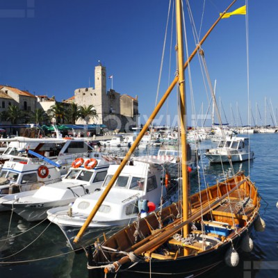 Island Vis - Komiza Harbor